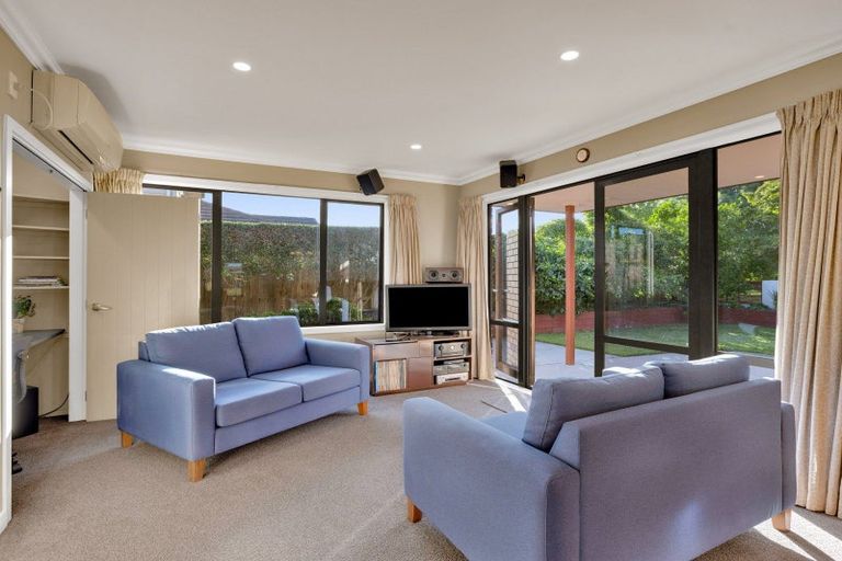 Photo of property in 2 Cranmer Close, Rototuna North, Hamilton, 3210