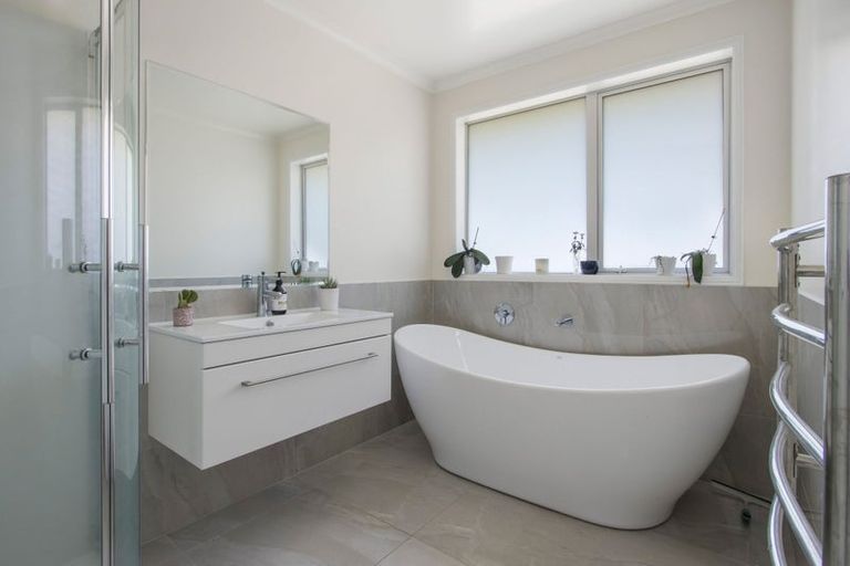 Photo of property in 10 Friis Drive, Katikati, 3178