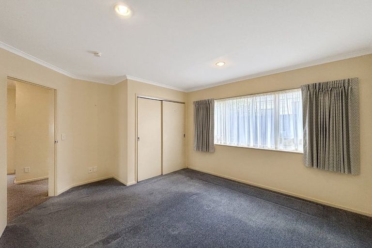Photo of property in Miramar Villas, 4/3 Byron Street, Miramar, Wellington, 6022