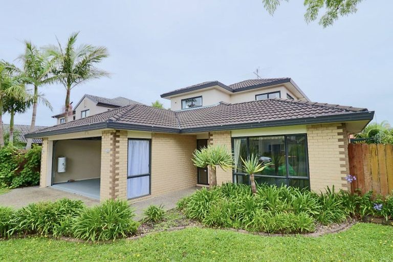 Photo of property in 15 Erne Crescent, East Tamaki, Auckland, 2016