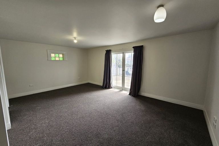 Photo of property in 512 Devon Street East, Strandon, New Plymouth, 4312
