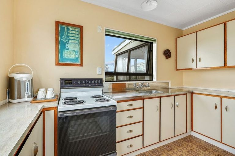 Photo of property in 18 Cullen Street, Mangawhai Heads, Mangawhai, 0505