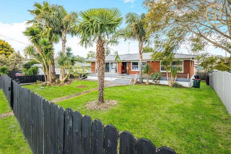 Photo of property in 3 Halberg Street, Papakura, 2110