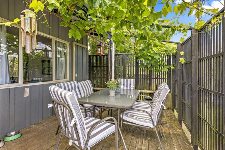 Photo of property in 53a Springs Road, Parakai, 0830