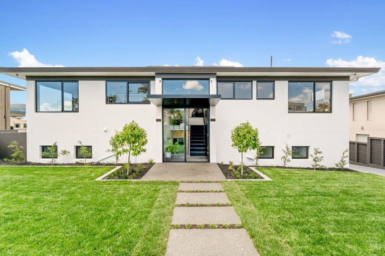 Photo of property in 114 Bramley Drive, Farm Cove, Auckland, 2012