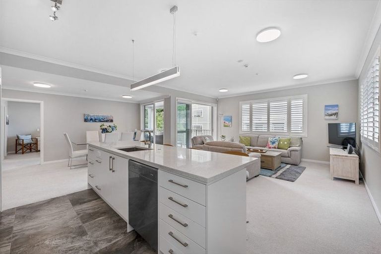 Photo of property in 96 Eaves Bush Parade, Orewa, 0931