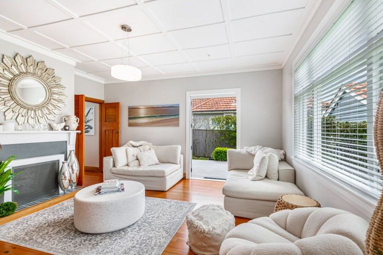 Photo of property in 10 Sunderland Avenue, Hobsonville, Auckland, 0616