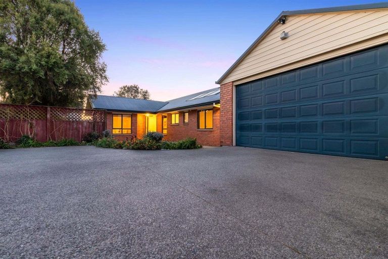 Photo of property in 6b Fovant Street, Russley, Christchurch, 8042