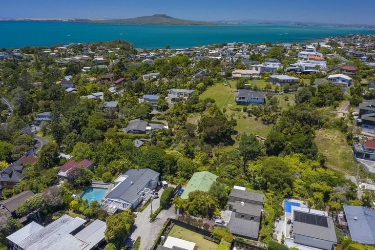 Photo of property in 65 Braemar Road, Castor Bay, Auckland, 0620