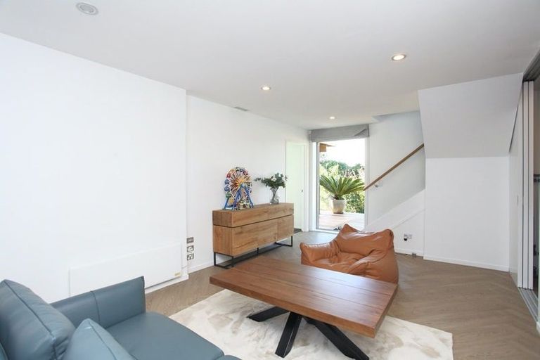 Photo of property in 23 Glenfern Road, Mellons Bay, Auckland, 2014