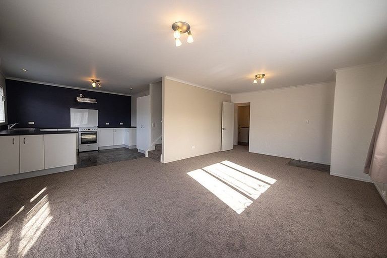 Photo of property in 1/253 Saint Aubyn Street, New Plymouth, 4310