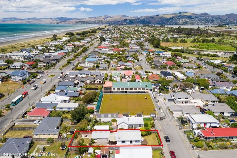 Photo of property in 17 Mafeking Street, New Brighton, Christchurch, 8061