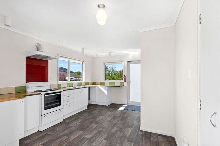 Photo of property in 2 Toiora Place, Takaka, 7110