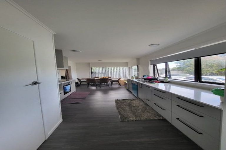 Photo of property in 401 Main Road, Huapai, Kumeu, 0810