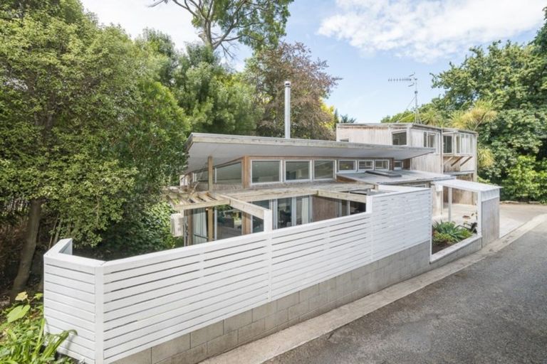 Photo of property in 196 Victoria Avenue, Hokowhitu, Palmerston North, 4410