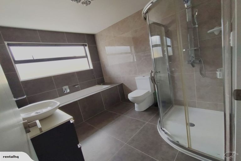 Photo of property in 14 Golden Morning Drive, Albany Heights, Auckland, 0632