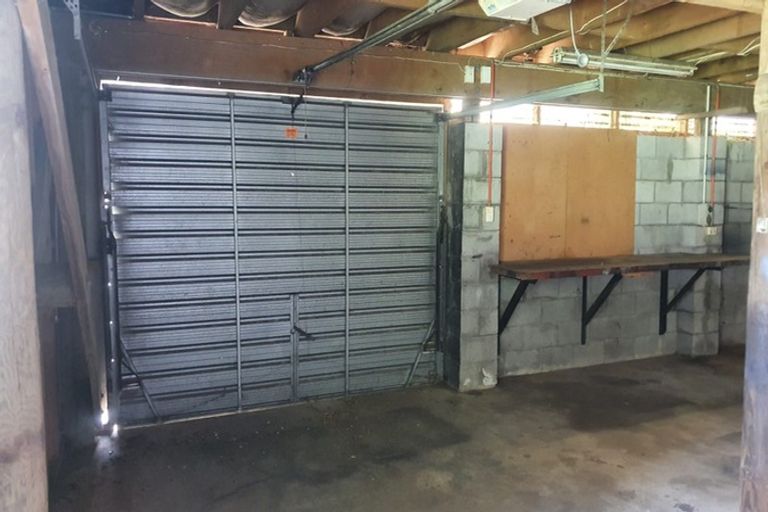 Photo of property in 73 Heta Road, Highlands Park, New Plymouth, 4312