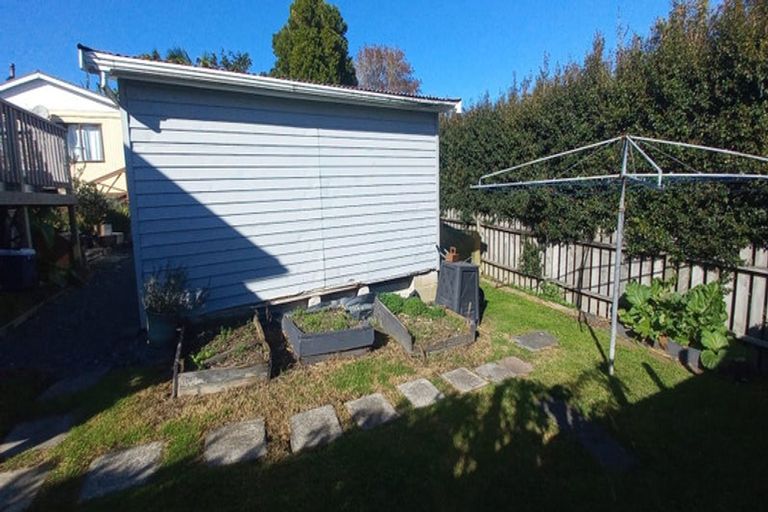 Photo of property in 22 Foster Crescent, Snells Beach, 0920