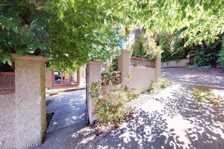 Photo of property in 5 Wairere Road, Belmont, Lower Hutt, 5010