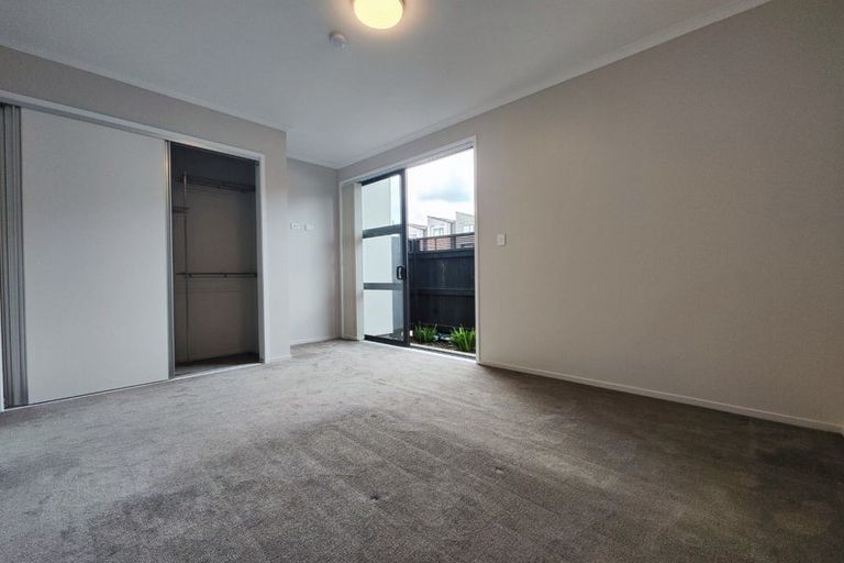 Photo of property in 14 Raranga Lane, Hobsonville, Auckland, 0616