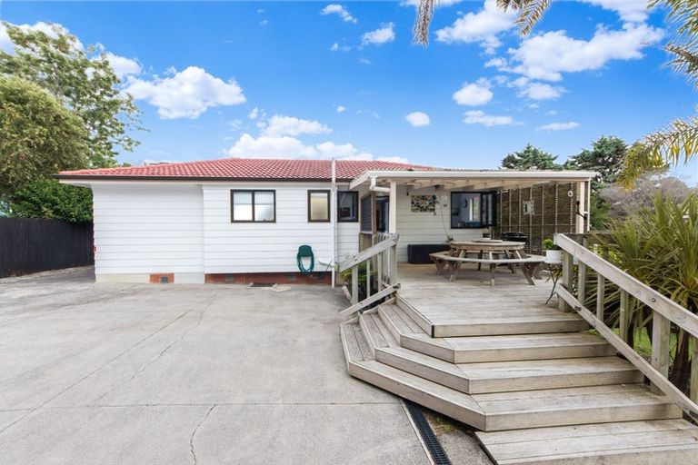 Photo of property in 9 Panzic Place, Glen Eden, Auckland, 0602
