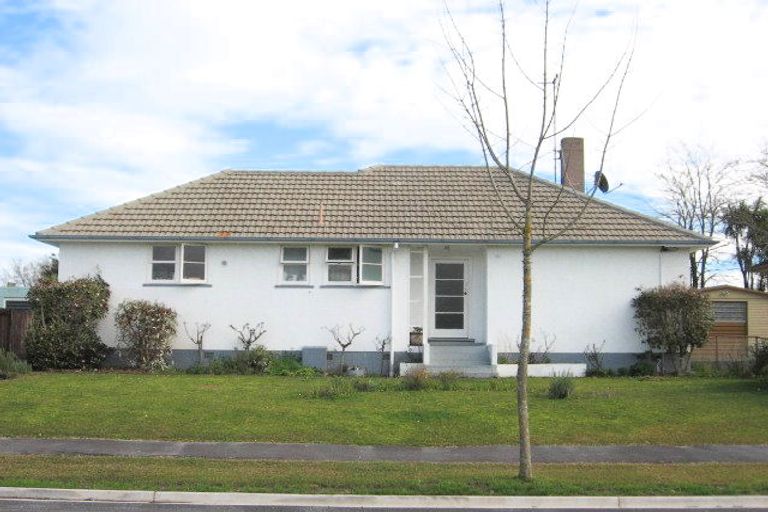 Photo of property in 51 Kenney Crescent, Fairfield, Hamilton, 3214