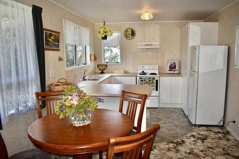 Photo of property in 13b Iti Street, Otaki, 5512