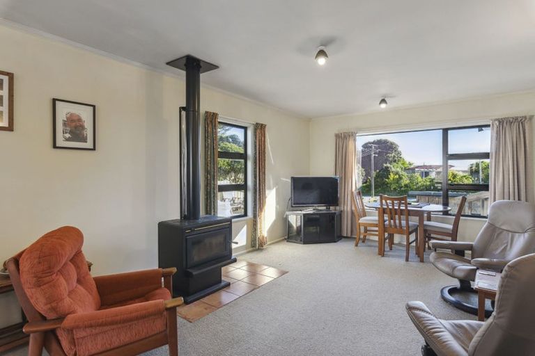 Photo of property in 24 Rodney Avenue, Te Horo Beach, Otaki, 5581