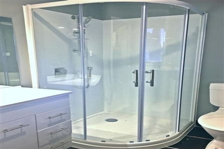 Photo of property in 17 Lemnos Place, Titirangi, Auckland, 0604