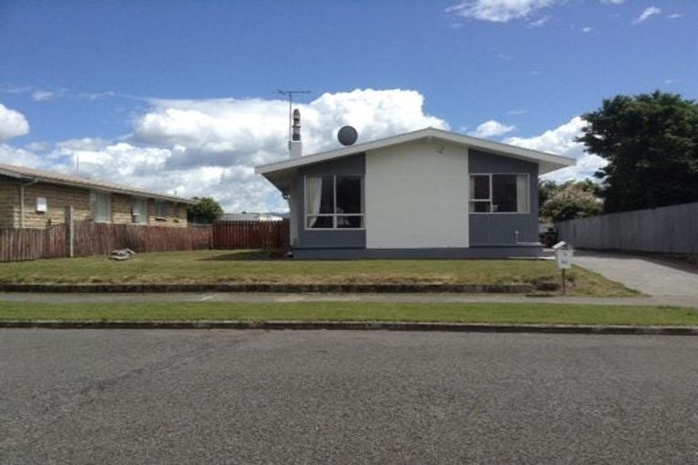 Photo of property in 4 Lynley Crescent, Blenheim, 7201
