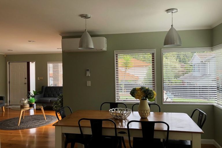 Photo of property in 2/30 Roanoke Way, Albany, Auckland, 0632