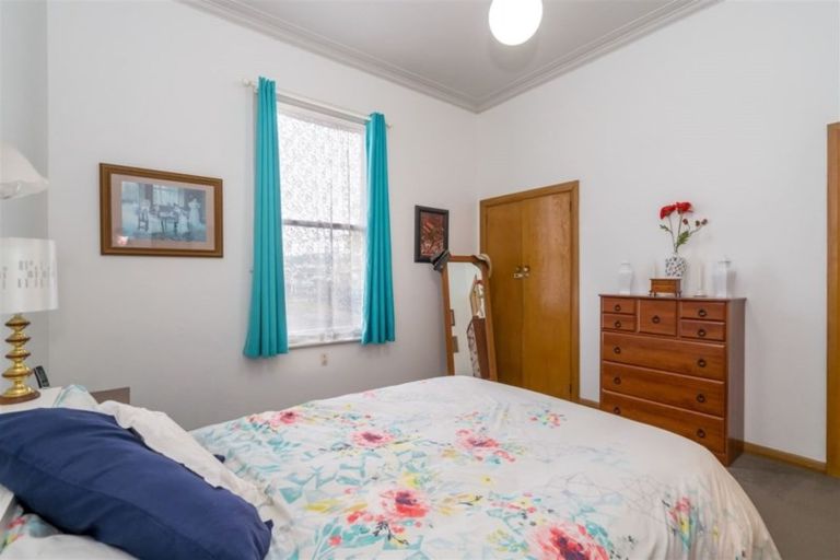 Photo of property in 121 Macandrew Road, South Dunedin, Dunedin, 9012