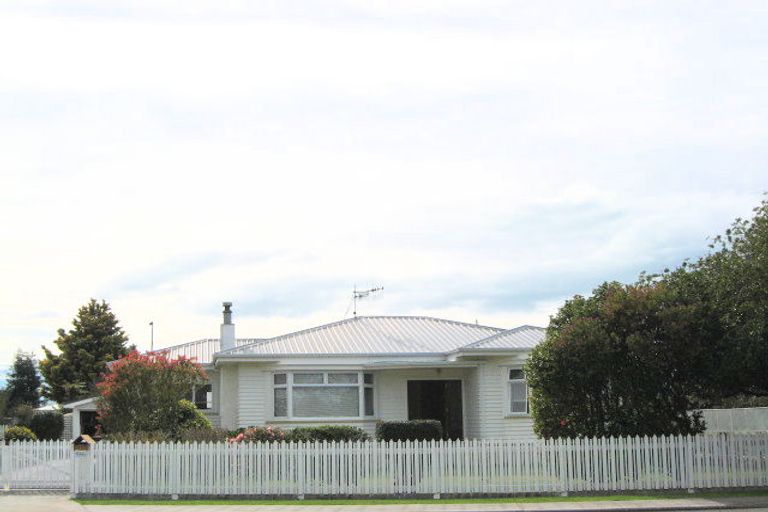 Photo of property in 7 Mill Road, Clive, 4102