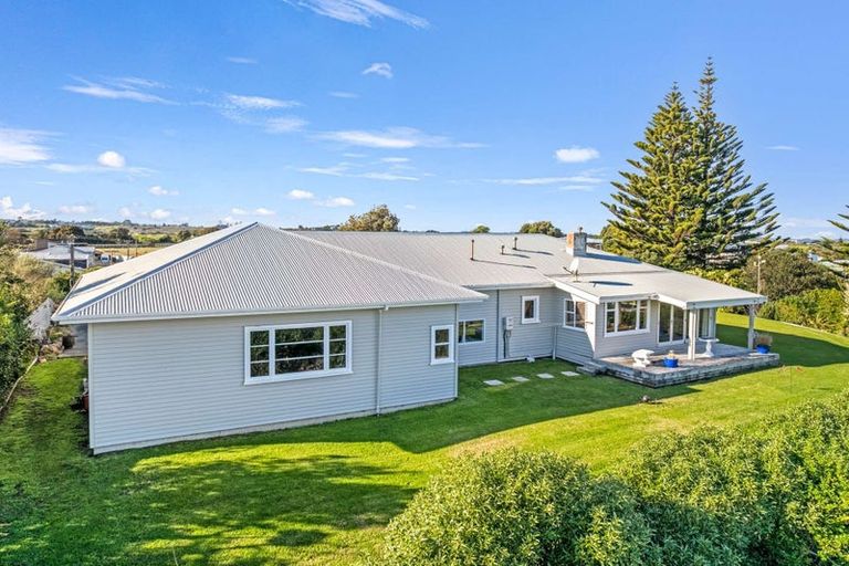Photo of property in 153 Cornfoot Street, Castlecliff, Whanganui, 4501