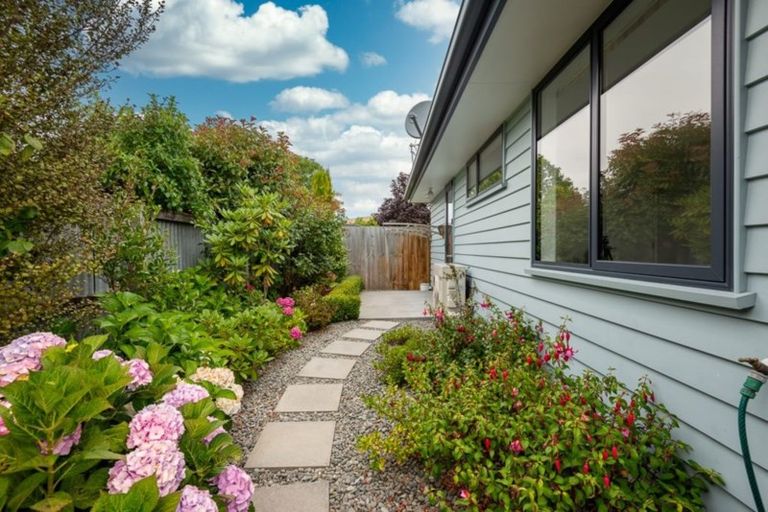 Photo of property in 1/241 Fifield Terrace, Opawa, Christchurch, 8023