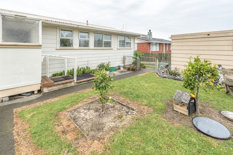 Photo of property in 14 Fergusson Street, Marton, 4710