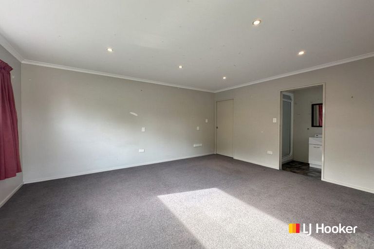 Photo of property in 6 Stephen Street, Halfway Bush, Dunedin, 9010