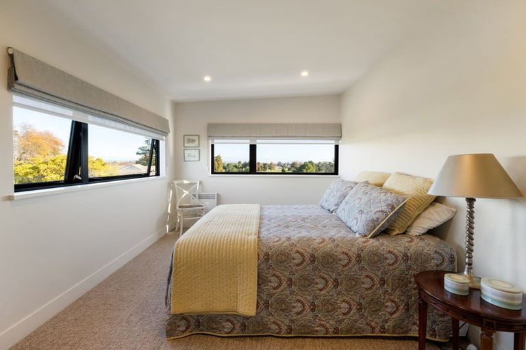 Photo of property in 142 Lake Crescent, Hamilton Lake, Hamilton, 3204