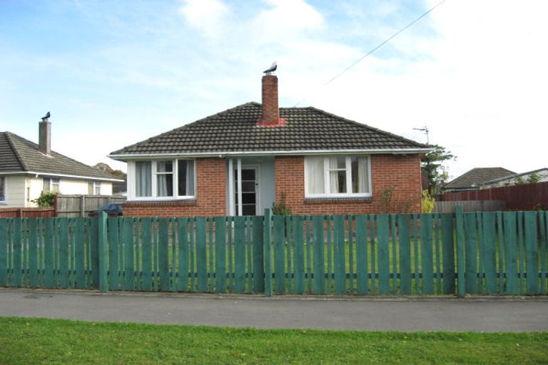 Photo of property in 21 Oakland Street, Northcote, Christchurch, 8052