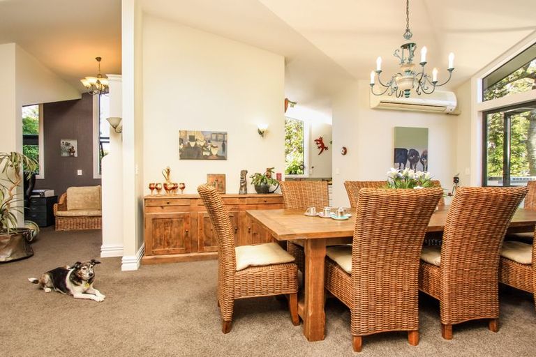 Photo of property in 35 Tanekaha Road, Titirangi, Auckland, 0604