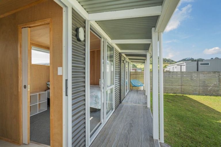 Photo of property in 23 Hawk Hill Crescent, Cooks Beach, Whitianga, 3591