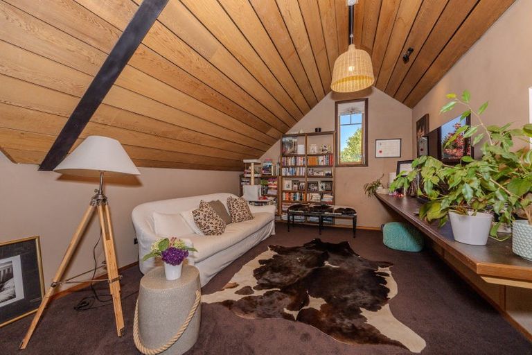 Photo of property in 270 Beacon Point Road, Wanaka, 9305