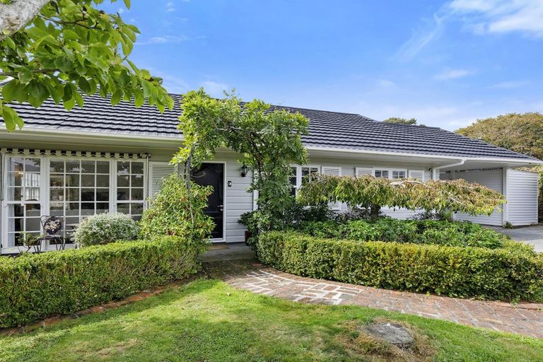 Photo of property in 9 Kukupa Grove, Heretaunga, Upper Hutt, 5018