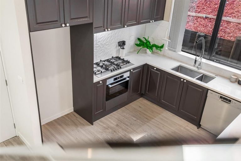 Photo of property in 1 Barrique Road, Kumeu, 0810