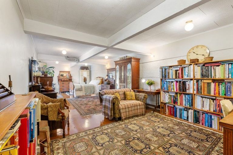 Photo of property in 8 Katarina Grove, Tawa, Wellington, 5028