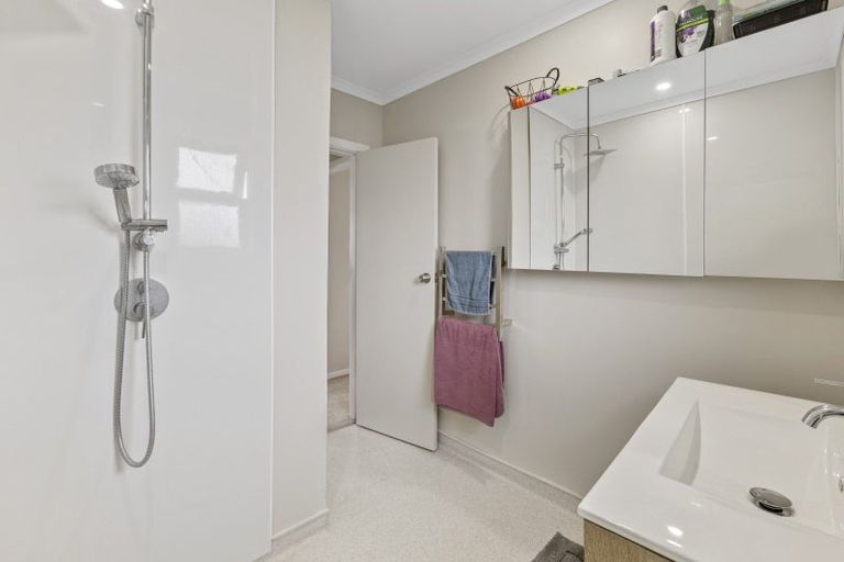 Photo of property in 75 Mould Street, Waitara, 4320