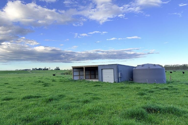 Photo of property in 38 Whitneys Road, Waimate, 7978