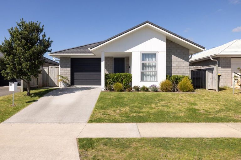 Photo of property in 29 Hills View Drive, Papamoa, 3118