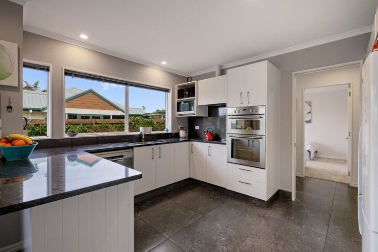 Photo of property in 90 Santa Monica Drive, Papamoa Beach, Papamoa, 3118