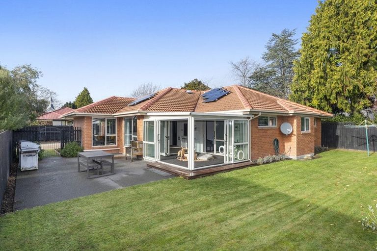 Photo of property in 20 Riegler Place, Belfast, Christchurch, 8051